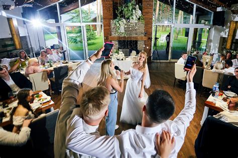 10 Unique Wedding Entertainment Ideas