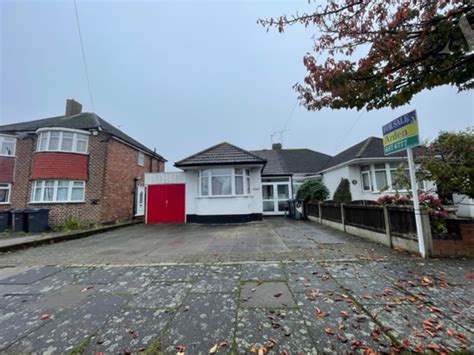 2 Bed Bungalow For Sale In Flamborough Close Birmingham West Midlands