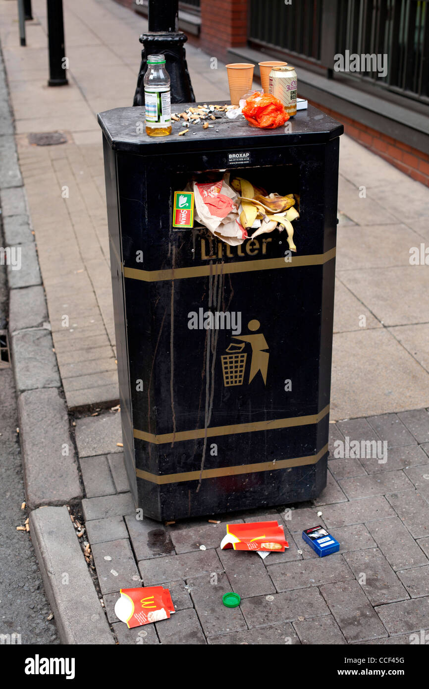 An Overflowing Rubbish Bin In Barwick Street Central Birmingham Uk