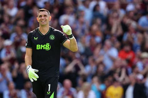 Aston Villa S Emi Martinez Nominated For 2023 Ballon D Or Amp Yashin Trophy Aston Villa News