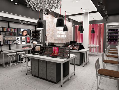 Bobbi Brown Cosmetics Opens New Soho Studio