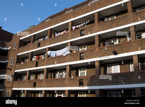 Council Flat London Hi Res Stock Photography And Images Alamy