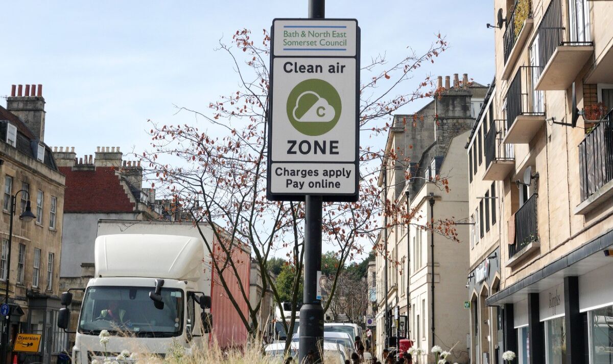 Driving Fine Driver Fined 2 340 For Driving In Clean Air Zone In