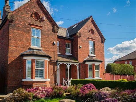 Guide To Buying A Victorian House 24Housing