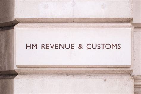 Hmrc Scam Brits Warned To Stay Vigilant Against Scammer Phone Calls