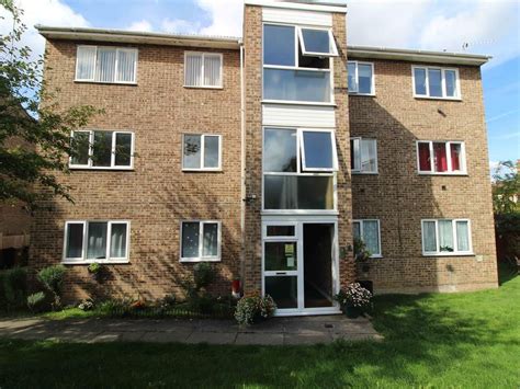 Jengar Close Sutton 2 Bed Apartment 1 500 Pcm 346 Pw