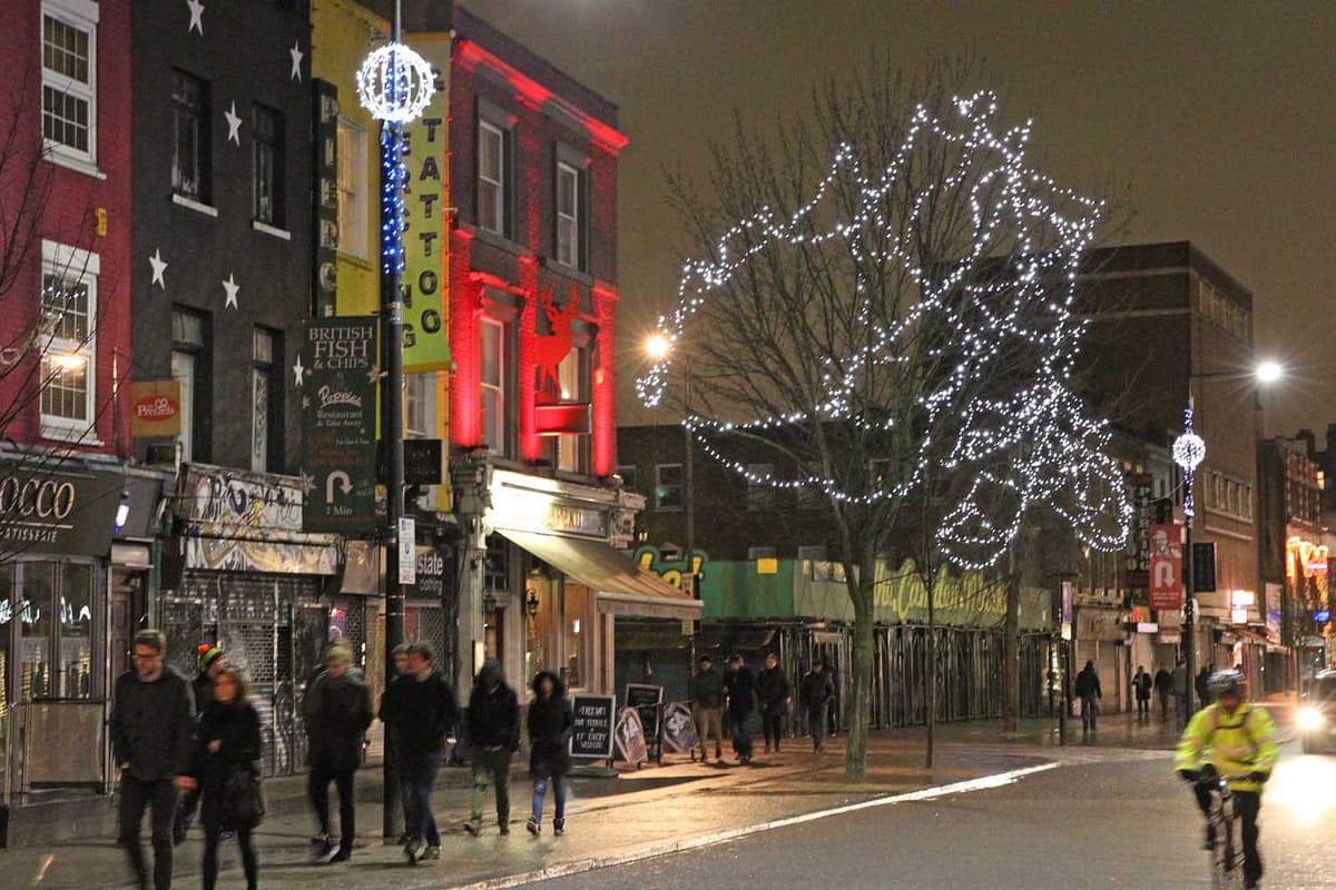 Just Isn T Right Camden S Christmas Lights Still Up After Twelfth