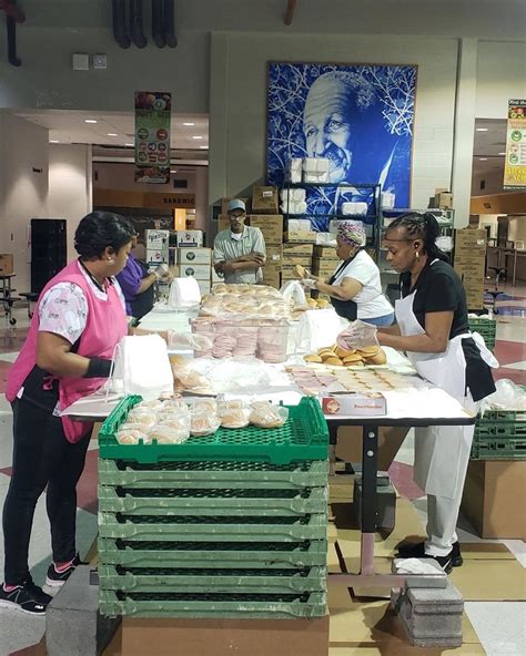 Local Birmingham Food Bank Partners With Nfl Star Marcell Dareus To