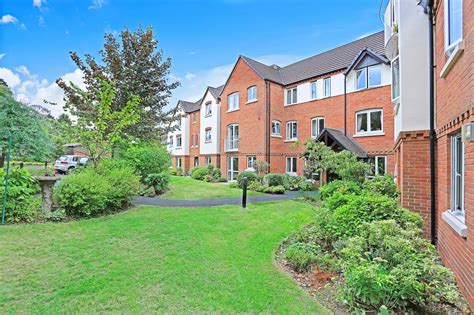 Lugtrout Lane Solihull 2 Bed Apartment 80 000