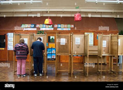 People Voting In Local Elections At Polling Station In Haringey Stock Photo 7225526 Alamy