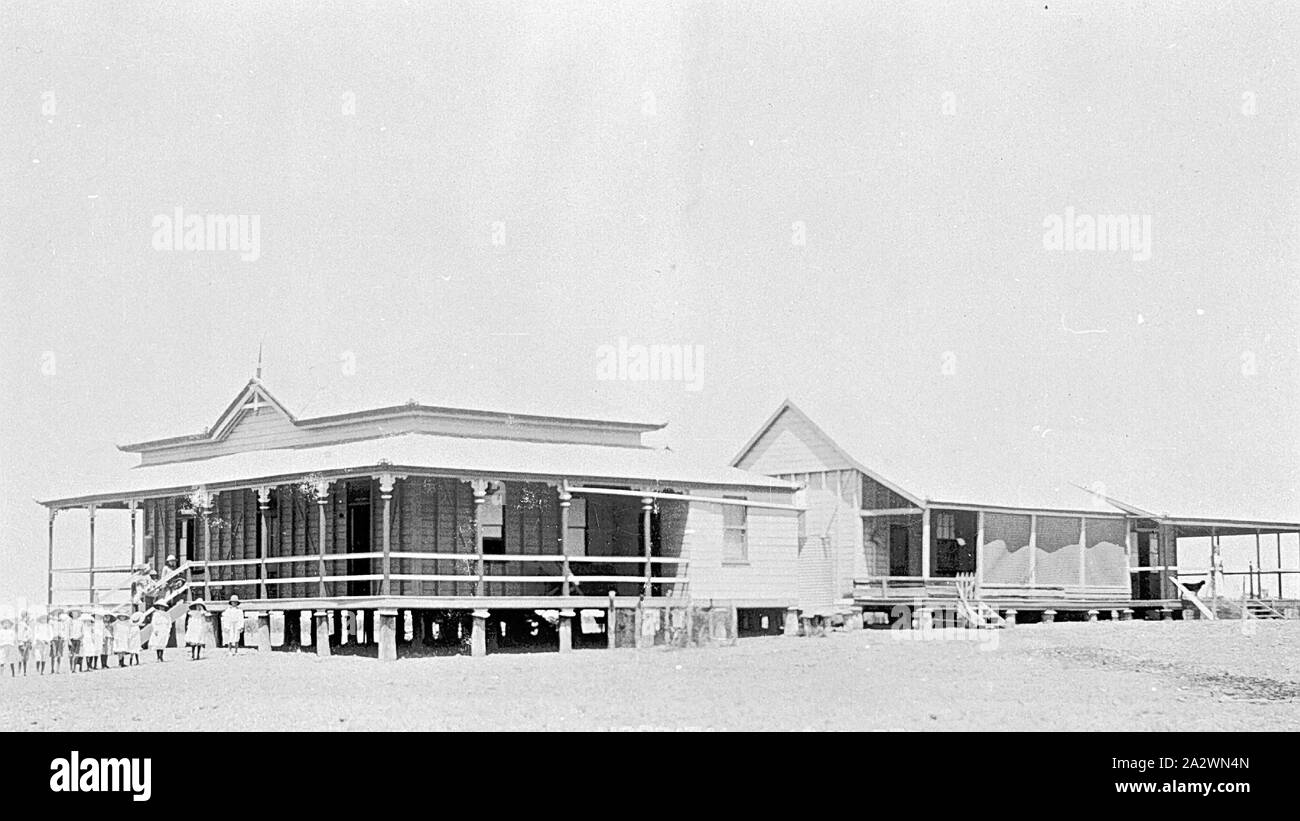 Sutton S Royal Mail Van Isisford Queensland 1910 Flickr