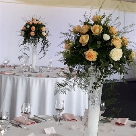 Table Arrangements Flute Vase Wylde Green Florist