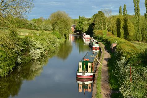 Ultimate Guide To Exploring The Grand Union Canal Now