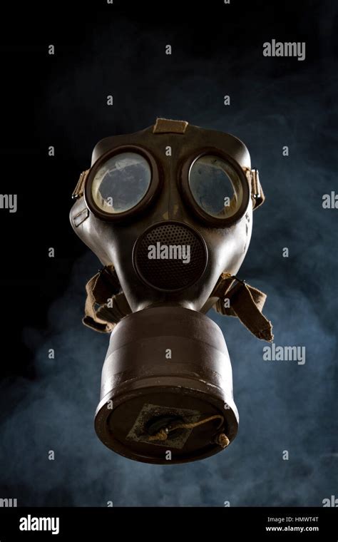 World War Ii Gas Mask Hi Res Stock Photography And Images Alamy